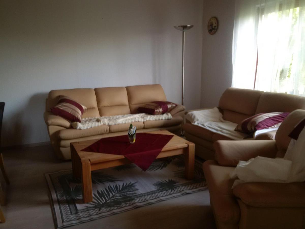 Haus Bergrose Apartment Busenborn ภายนอก รูปภาพ