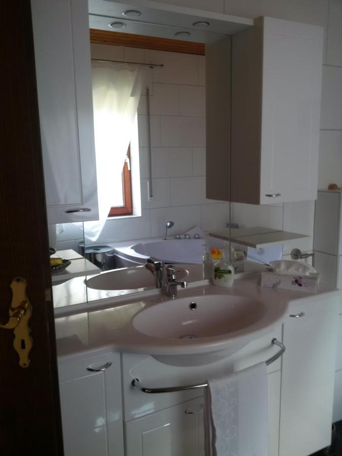 Haus Bergrose Apartment Busenborn ภายนอก รูปภาพ